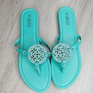 Love 83 Teal Women’s Flat Sandal Flip Flop With Rhinestones Size 11
